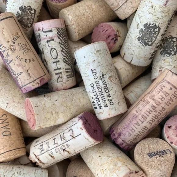 200 NATURAL WINE CORKS — Variety of Red + White Bottles!! Upcycled Art Crafting - Picture 4 of 7